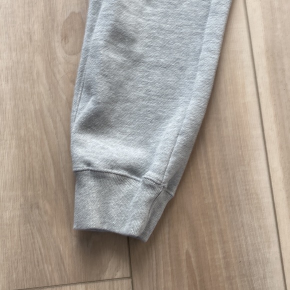 EUC Women’s Champion Grey Gray Sweatpants with Pockets Size M Medium - Picture 3 of 9